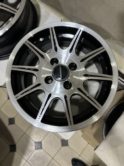 R-14 Vossen Диска.