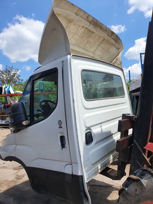 Cabina iveco daily 2017 paravant scaune usi aripi