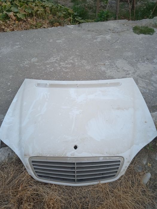 Mersedes 220 oldi kapoti