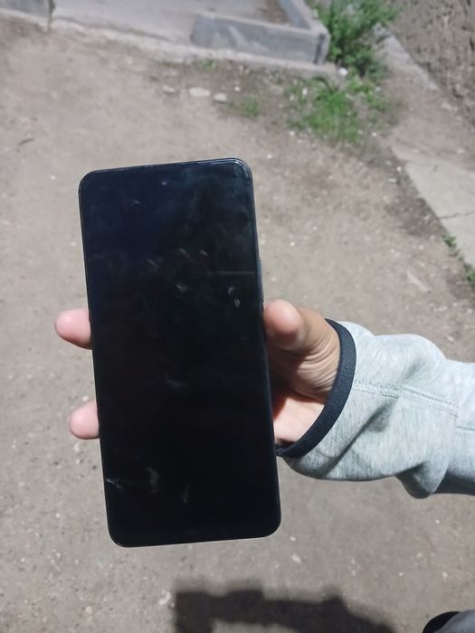 Продаю телефон виво