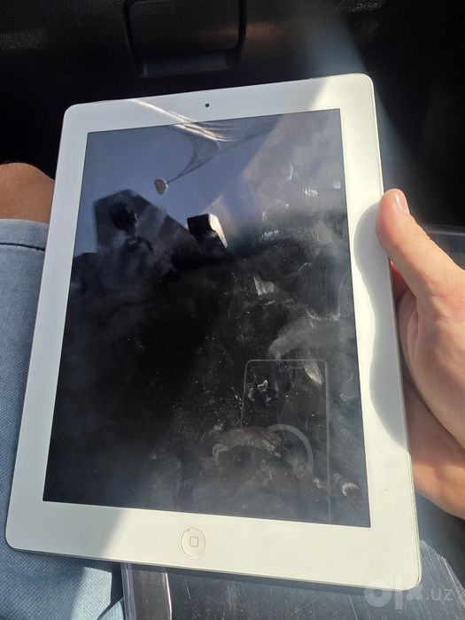 Продам три планшета. IPad 3, Samsung galaxy tab 2.