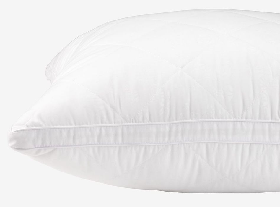 Възглавница с изкуствен пълнеж