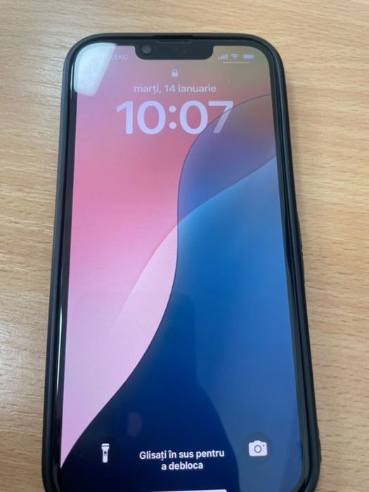 Vand IPhone 13 impecabil
