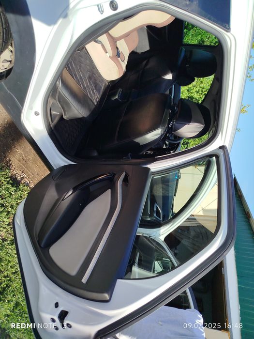 Лада Веста кросс св