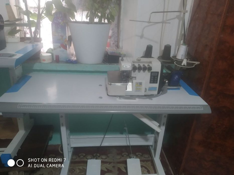 averlok tikuv moshina