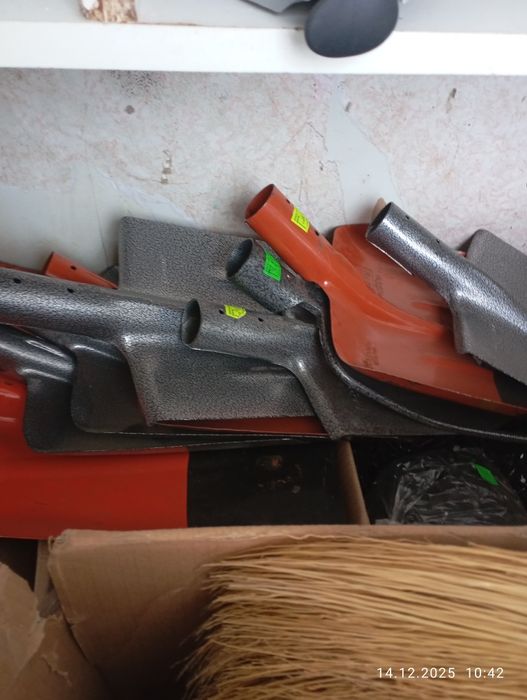 Продам лопату снегоуборочную