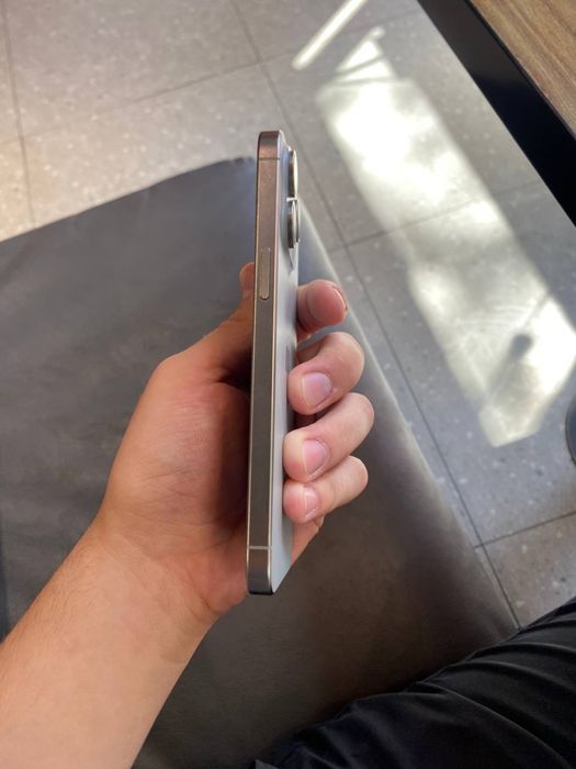 Iphone 15 pro max sim/esim