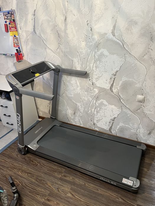 Продам беговую дорожку