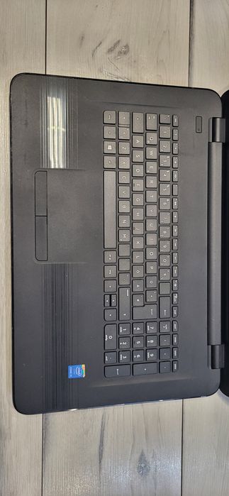 Hp 17-i3 5005u/8гб/128гб ссд