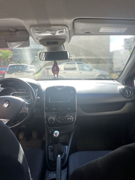 RENAULT 12 2015