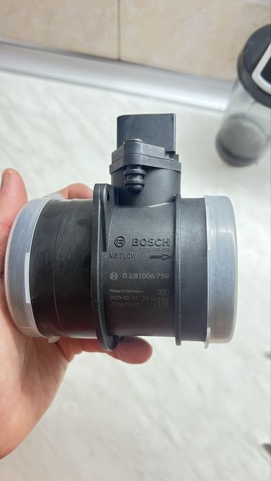 Дебитомет Bosch Ауди А4 Б7 нов