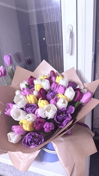 Большой букет тюльпанов