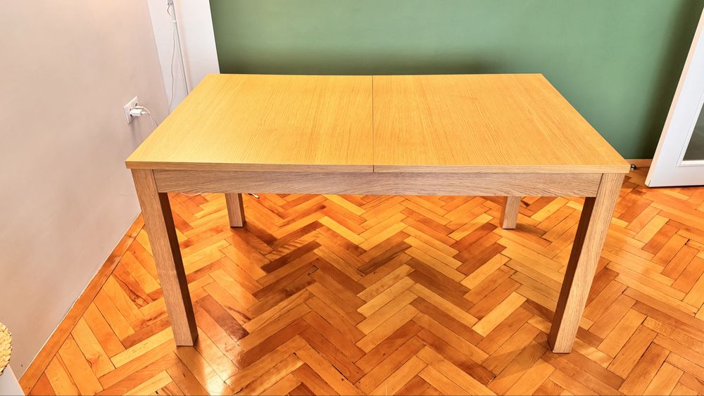 Разтегателна трапезна маса