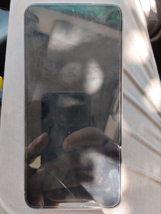 Telefon sotiladi s23+