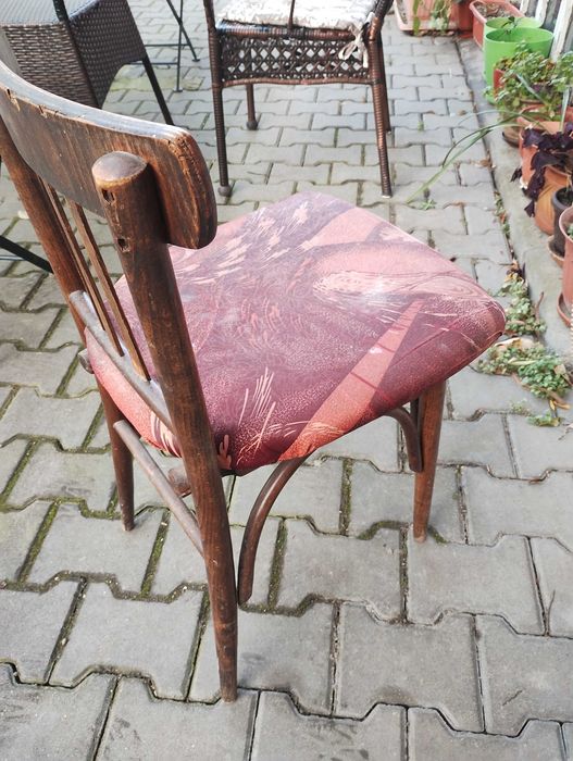 Стар дървен виенски стол.Единична бройка