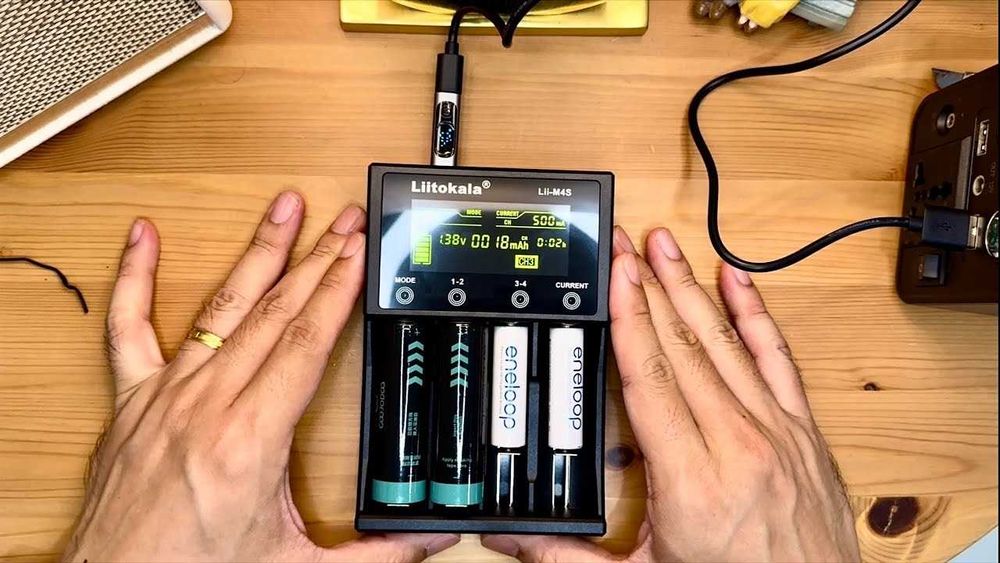 Зарядное устройство "LiitoKala" Lii-M4S