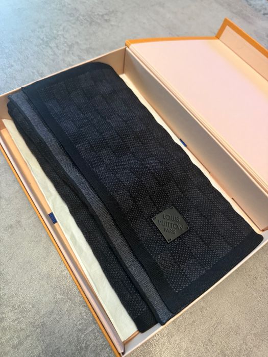 Мъжки зимен шал Louis Vuitton