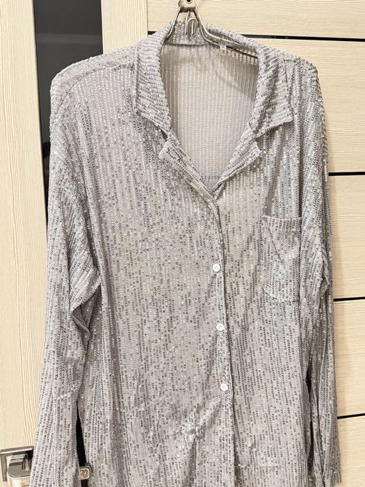 Продам блестящие пиджак, юбка, рубашка