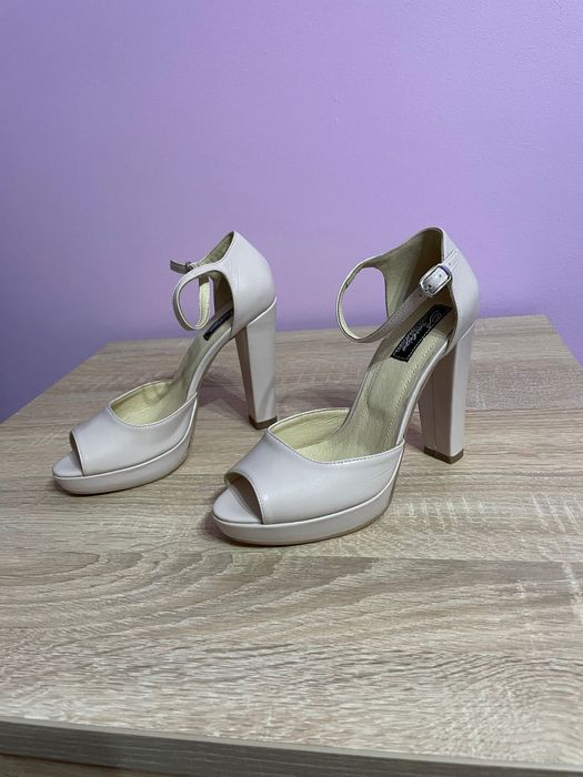 Vand sandale  NOI elegand home made din piele PRESTIGI