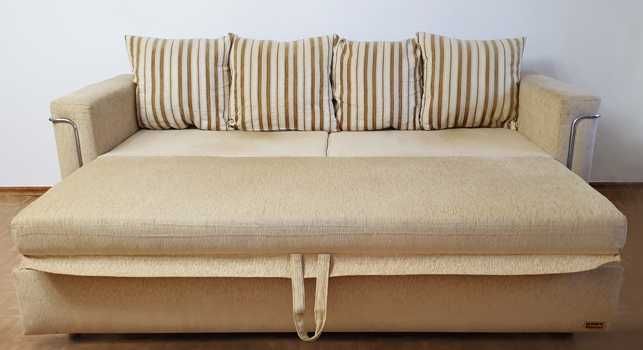 Мягкий уголок диван и 2 кресла.