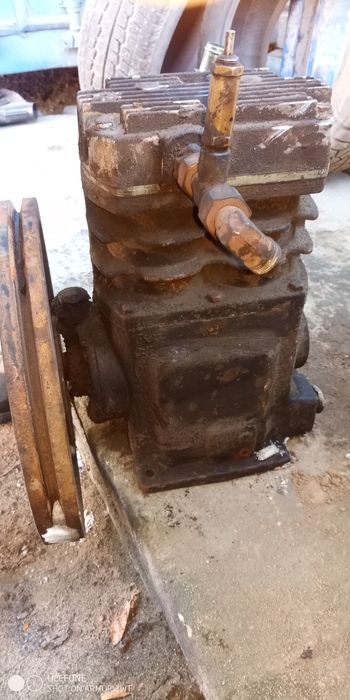 Компрессор воздушный масленый голова