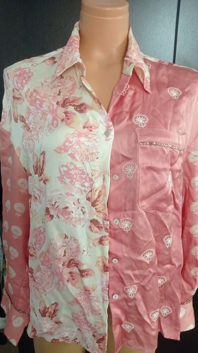 Zara, mătase, pantaloni, noi 150 lei, cămăși 30 lei.