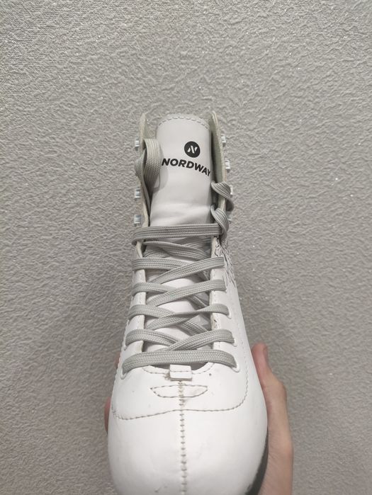 Коньки для фигурного катания