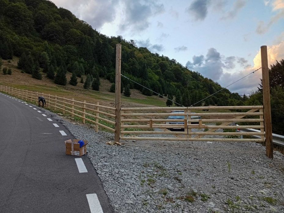 Manejuri, tarcuri, obstacole calarit, lemn rotund pentru echitatie