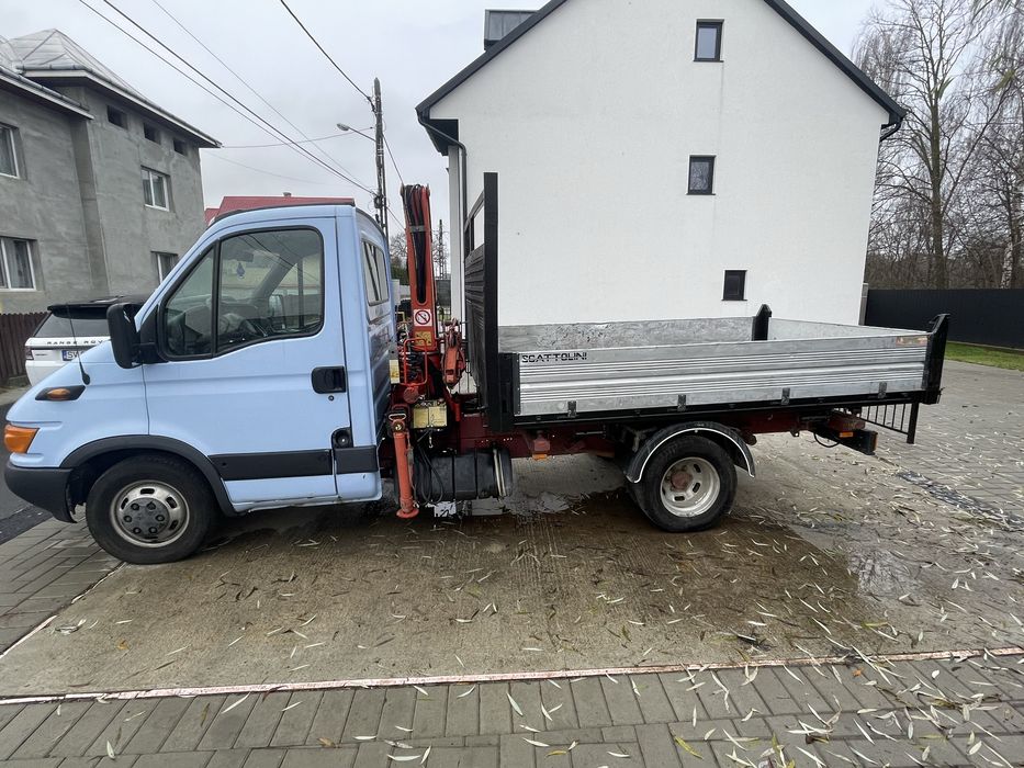 Camioneta cu macara FASSI