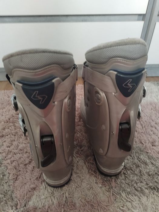 Clapari Lowa SC  Lady 200