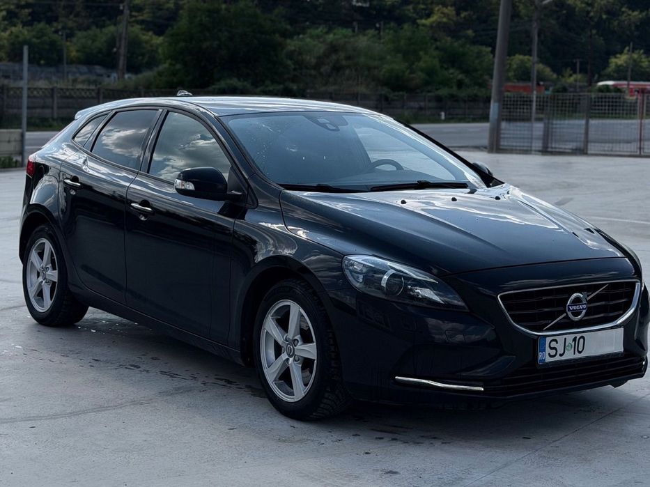 Volvo V40 Volvo V40 - 2015, unic proprietar în țară