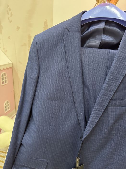 Продается брючный костюм