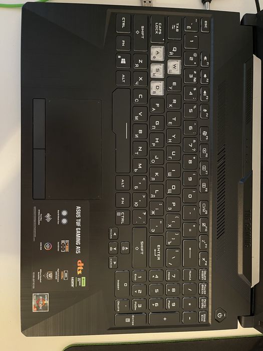 Ноутбук Asus TUF Gaming A15 FA506NF с девайсами