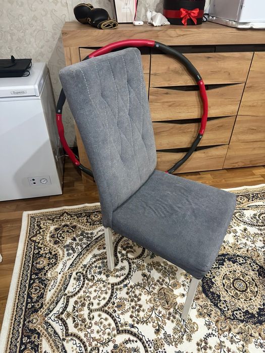 Продам  куханные стулья