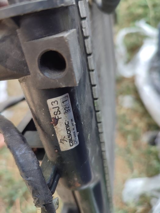 Радиатор охлаждения на Мазда 626