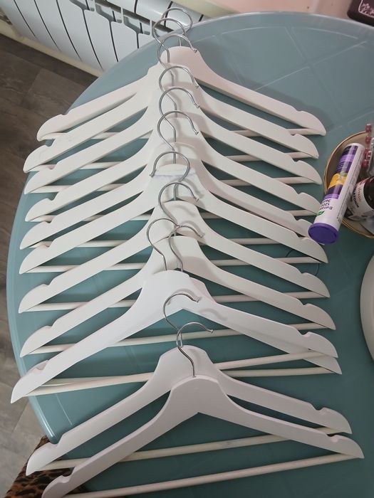 Вешалки для вещей