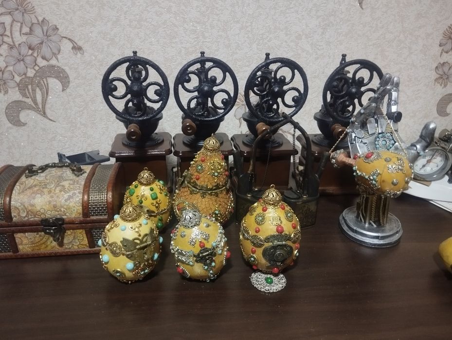Продаются разные шкатулки,