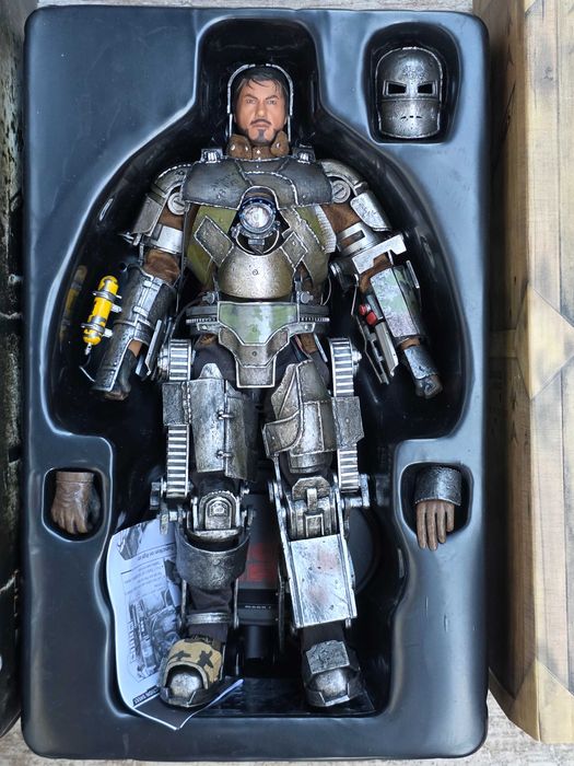 Figurina Colectie 1/6  Hot Toys Iron Man Mark I