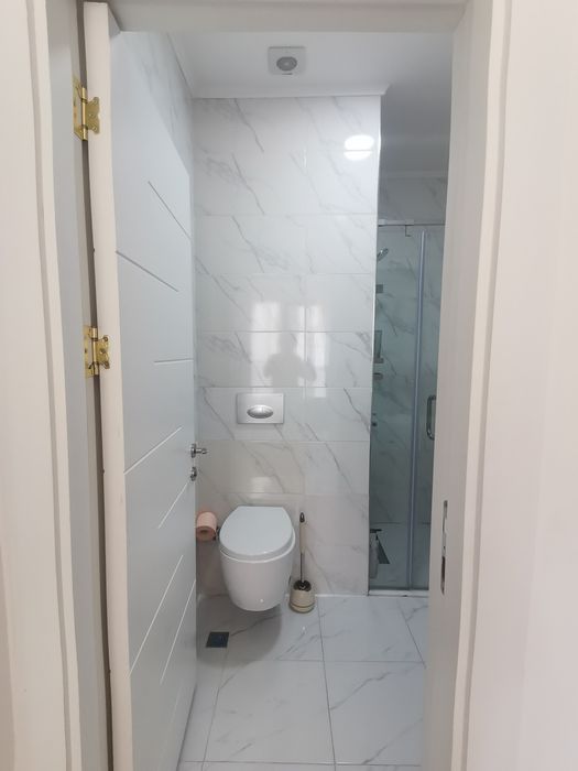 Уборка домов и квартир офисов служебных помещений любого типа !!!