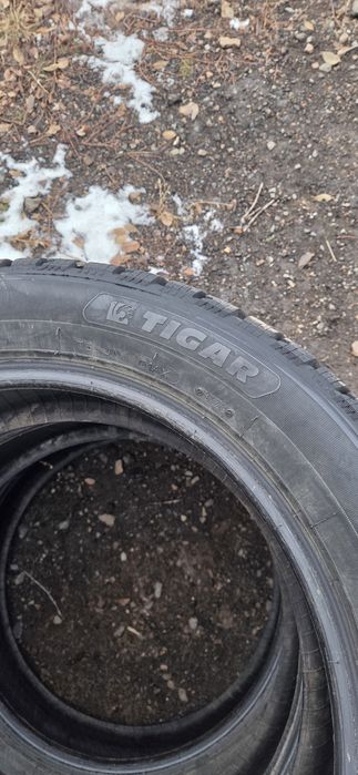 Шины зимние 225/55/19.