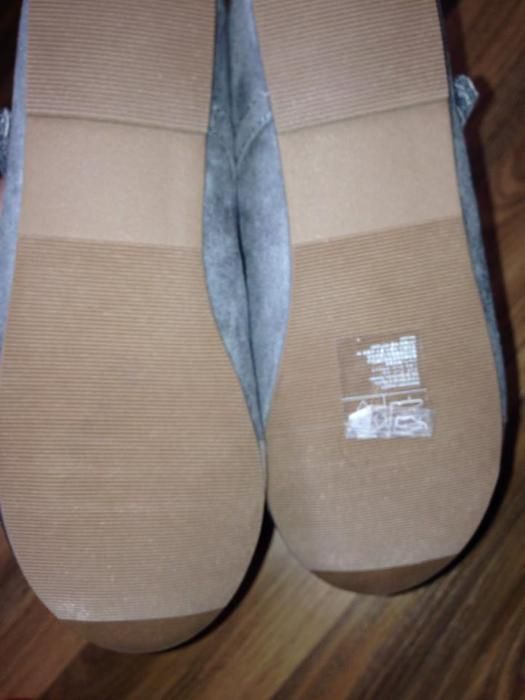 Pantofi pt fetite /H & M-uk nr 35(2 uk),noi