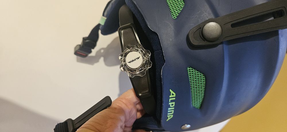 Ски каска Алпина, ски очила Stuf