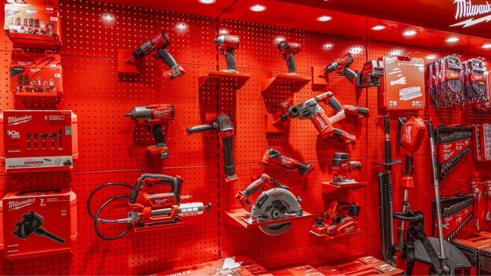 Milwaukee Машини , Инструменти , Консумативи , Работно облекло и други