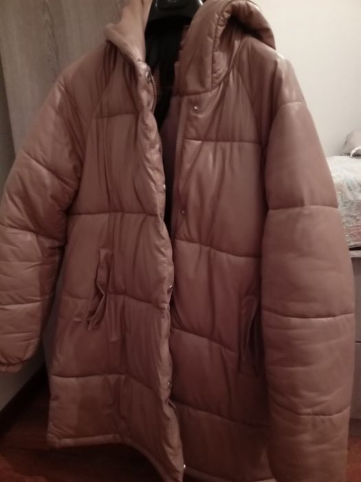 Женская куртка размер 42