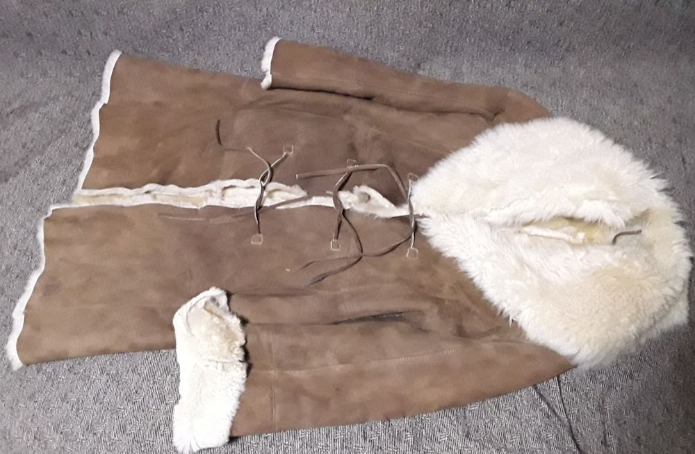 Haună blană naturală lungă marimea 42.