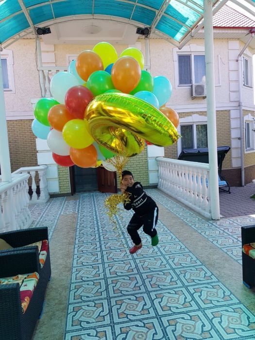 Гелиевые шары в огромном ассортименте.