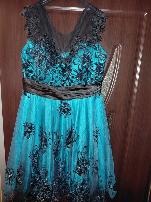 Rochie ocazie cu dantelă