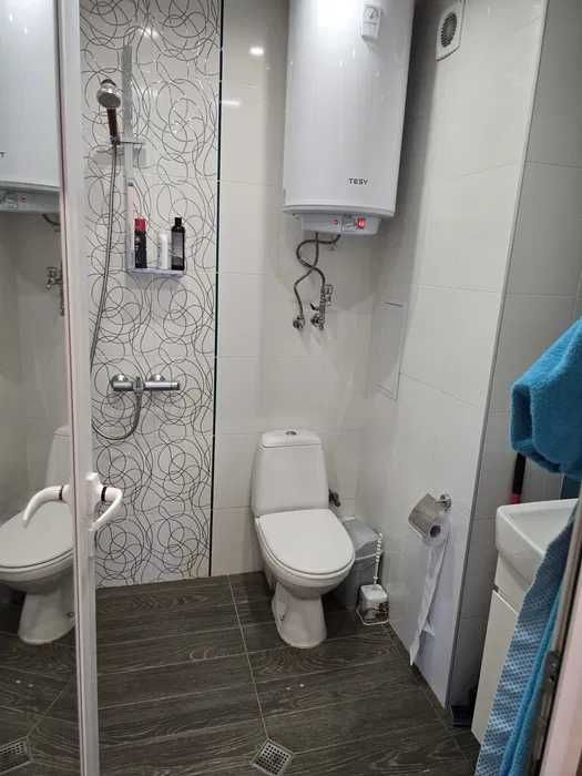 Дава се под наем Тристаен апартамент в София, Зона Б-18 - 100 кв.м за 750 € - Снимка #4