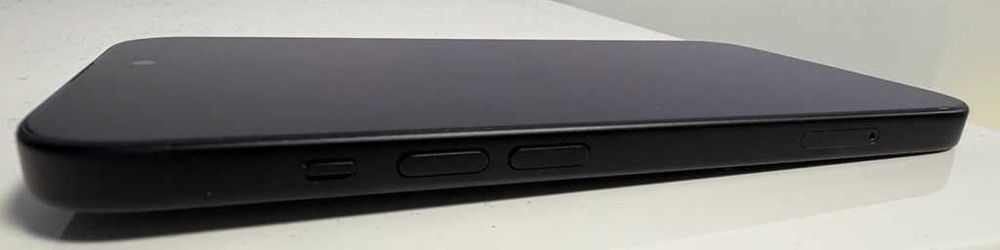 iPhone 15 256GB Black/Pink Като Нови