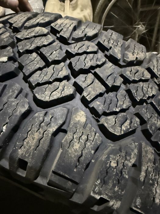 Goodyear wrangler duratrack 265/60/R18 RT LT